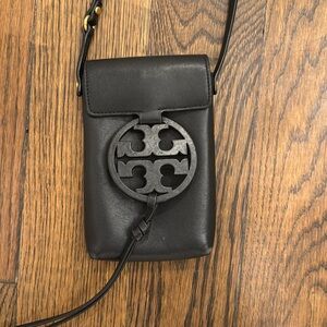 Tory Burch phone size crossbody. Great condition.